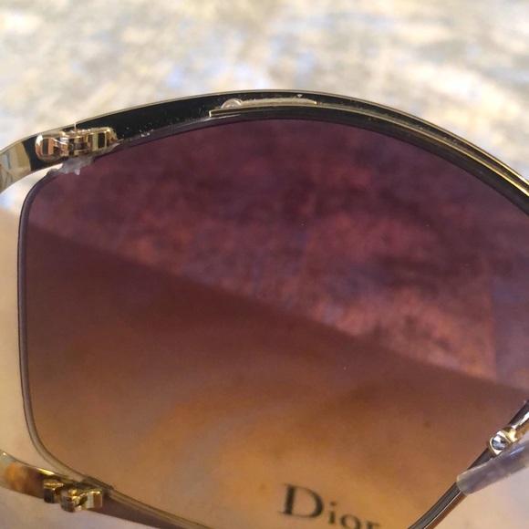 Women’s Christian Dior sunglasses - Picture 5 of 9
